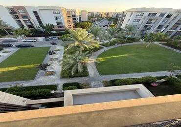 شالية رائع للبيع بقريه مراسي مارينا الساحل الشمالي